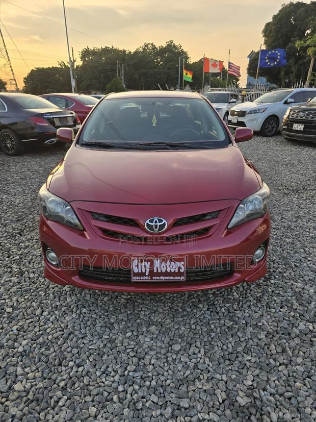 Toyota Corolla S 5-Speed 2013 Burgundy