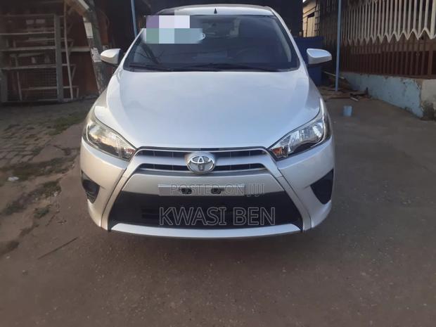 Toyota Yaris 2016 Gray