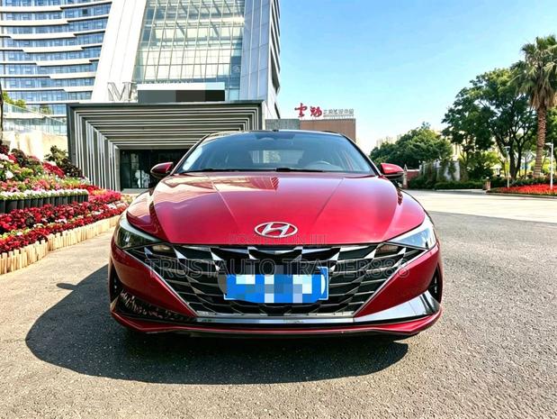 Hyundai Elantra 2021 Red
