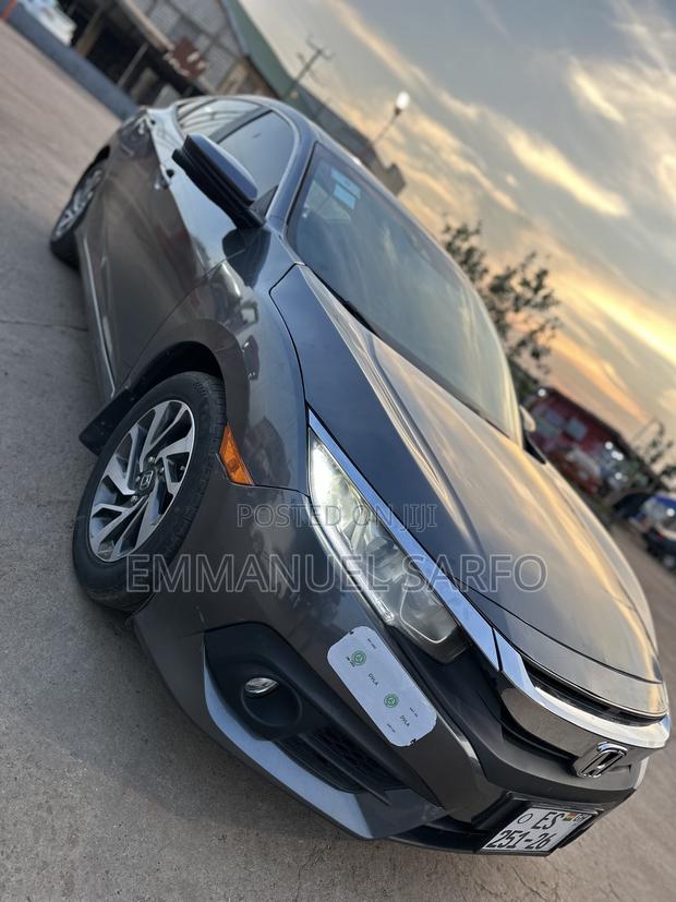 Honda Civic LX 4dr Sedan (2.0L 4cyl) 2017 Gray