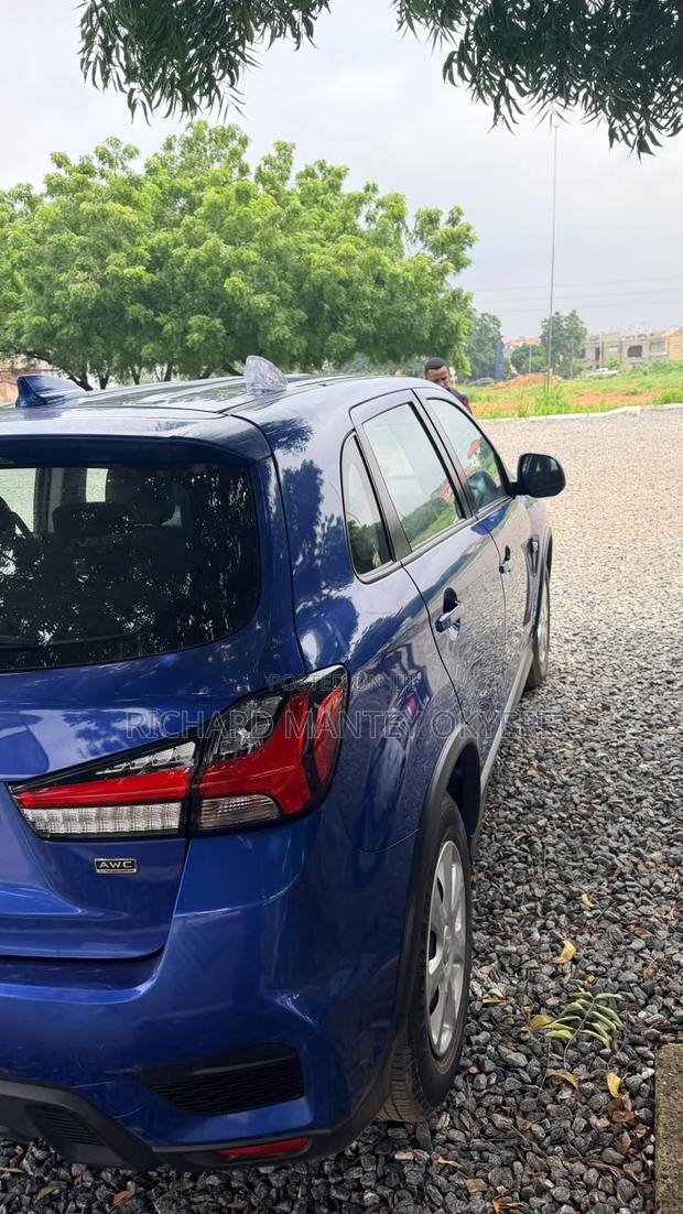 Mitsubishi Outlander ES 2024 Blue