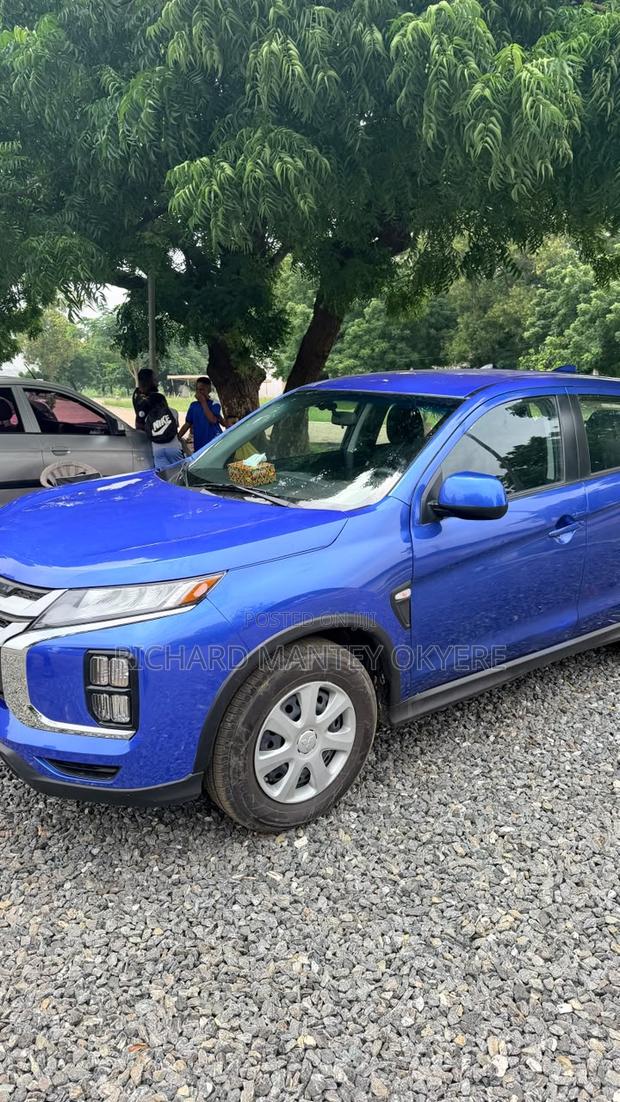 Mitsubishi Outlander ES 2024 Blue