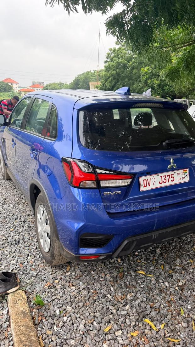 Mitsubishi Outlander ES 2024 Blue