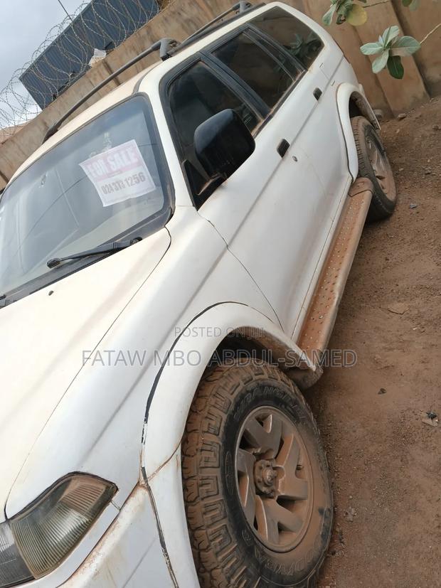 Mitsubishi Montero Sport 2012 White