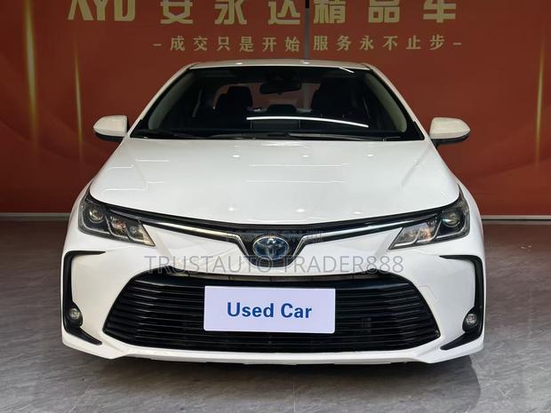 Toyota Corolla L 2021 White