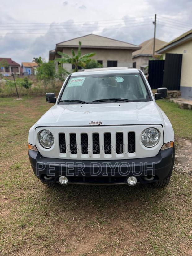 Jeep Patriot Latitude 4x4 2017 White