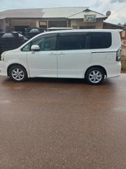 Toyota Voxy 2008 White for sale