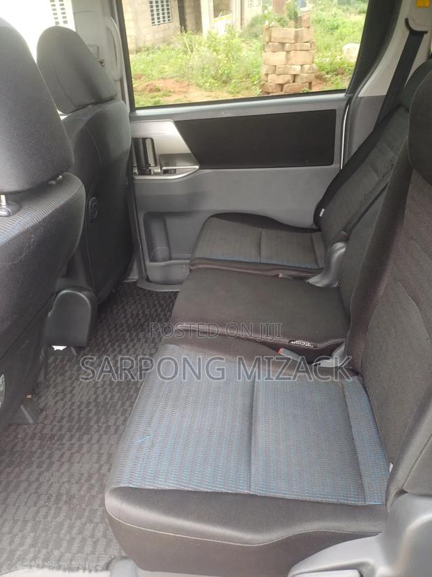Toyota Voxy 2008 White