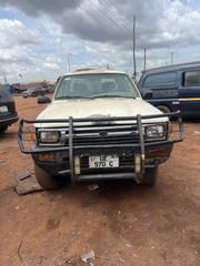 Toyota Hilux 1985 White for sale
