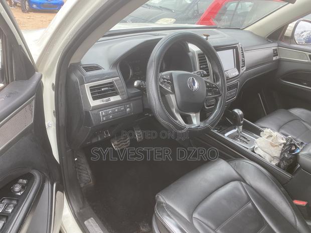 SsangYong Rexton 2019 White
