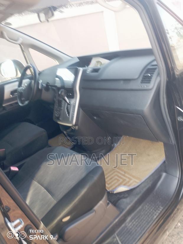 Toyota Voxy 2010 Black
