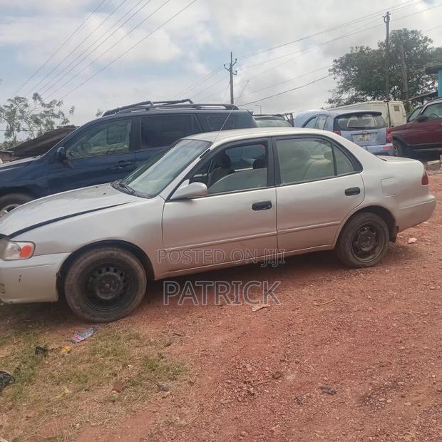 Toyota Corolla Sedan 2001 Silver