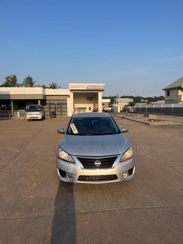 Nissan Sentra S 4dr Sedan (1.8L 4cyl 6M) 2014 Silver