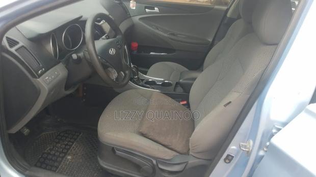 Hyundai Sonata Limited 2.0T Sedan (2.0L 4cyl 6A) 2012 Blue