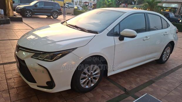 Toyota Corolla XSE 2020 White