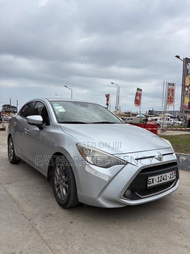 Toyota Yaris iA 1.5 FWD 2019 Silver
