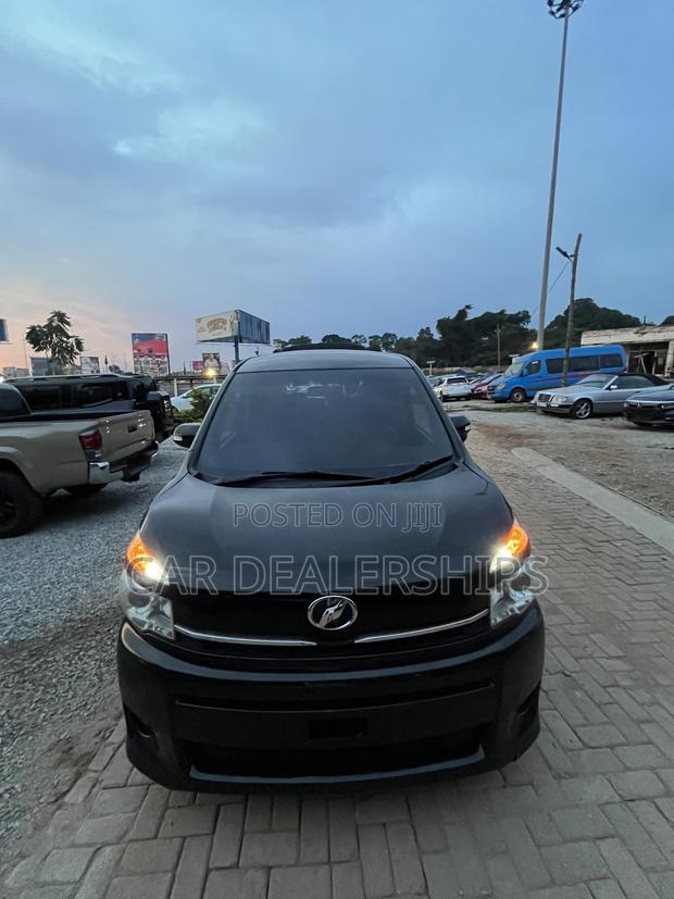 Toyota Voxy 2013 Black