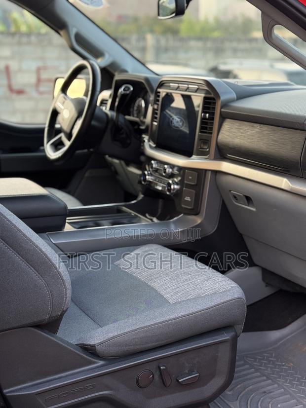 Ford F-150 XLT 2022 Red