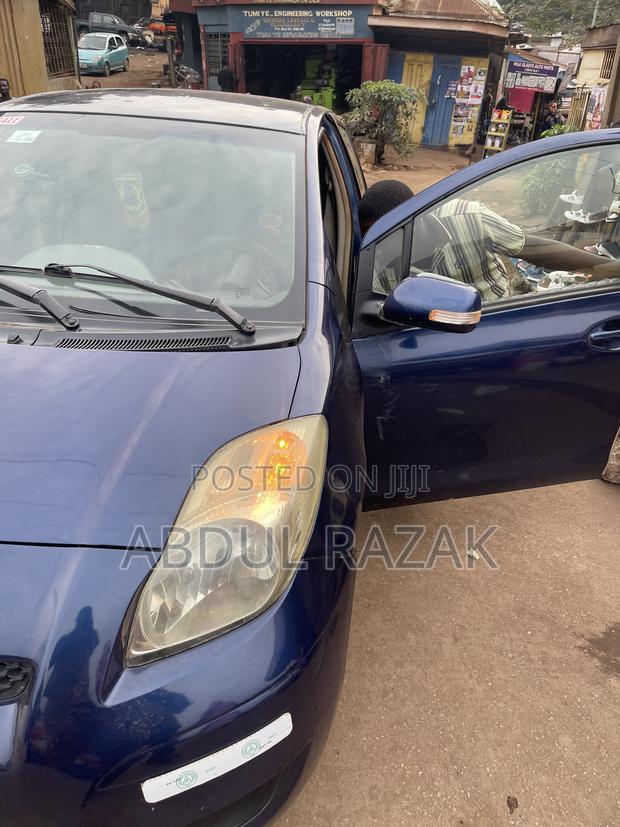 Toyota Vitz 2010 Blue