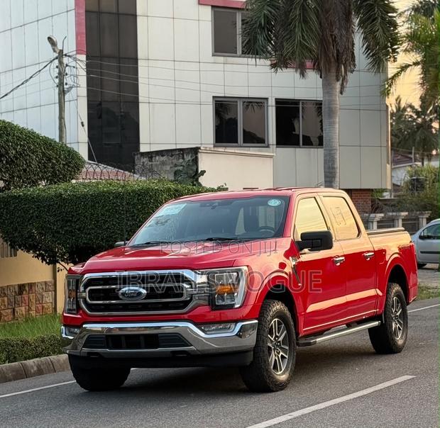 Ford F-150 XLT 2022 Red