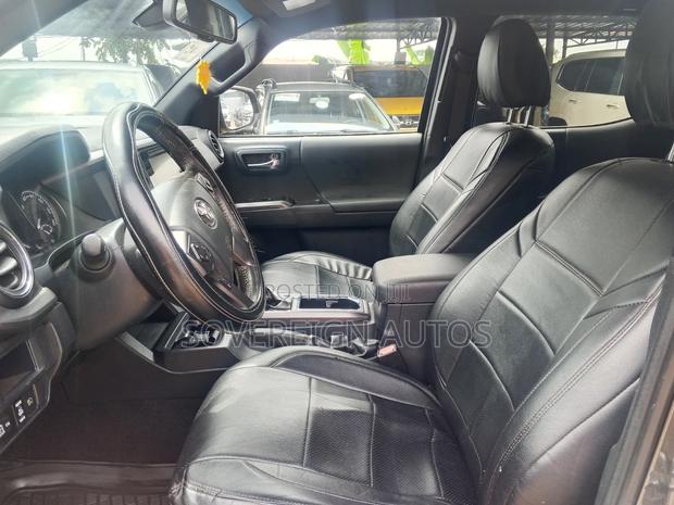 Toyota Tacoma 2019 Gray