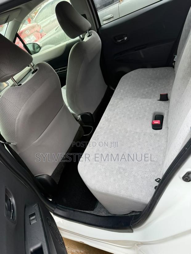 Toyota Vitz 1.3 AWD 5dr 2013 White