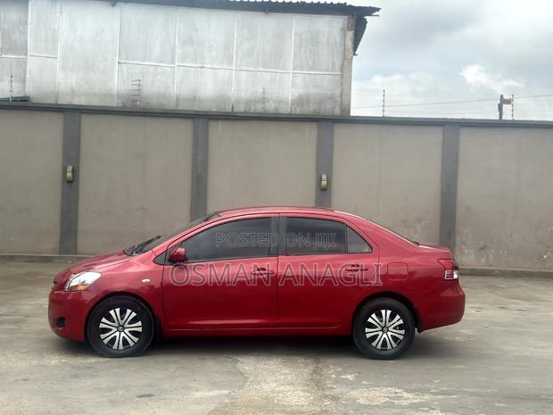 Toyota Yaris 2012 Red
