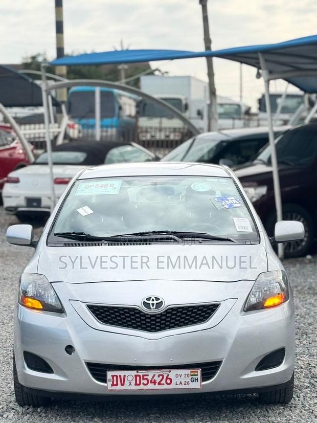 Toyota Camry SE 4dr Sedan (2.5L 4cyl 6A) 2012 Silver