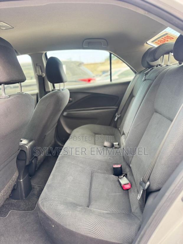 Toyota Camry SE 4dr Sedan (2.5L 4cyl 6A) 2012 Silver