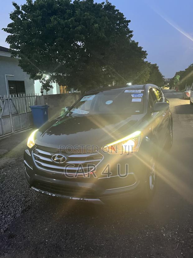 Hyundai Santa Fe SE AWD 2018 Gray