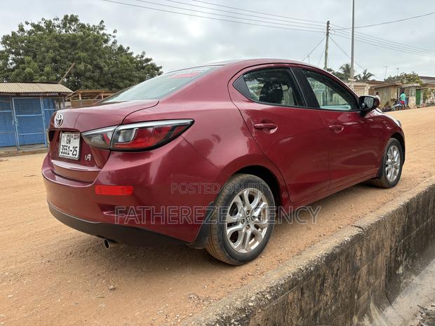 Toyota Yaris iA 1.5 FWD 2017 Red