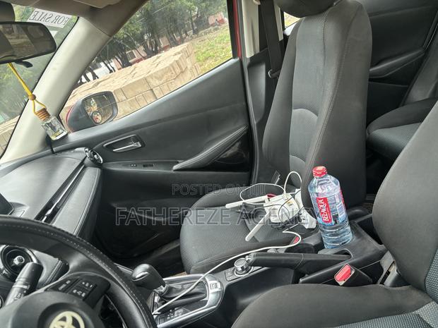 Toyota Yaris iA 1.5 FWD 2017 Red