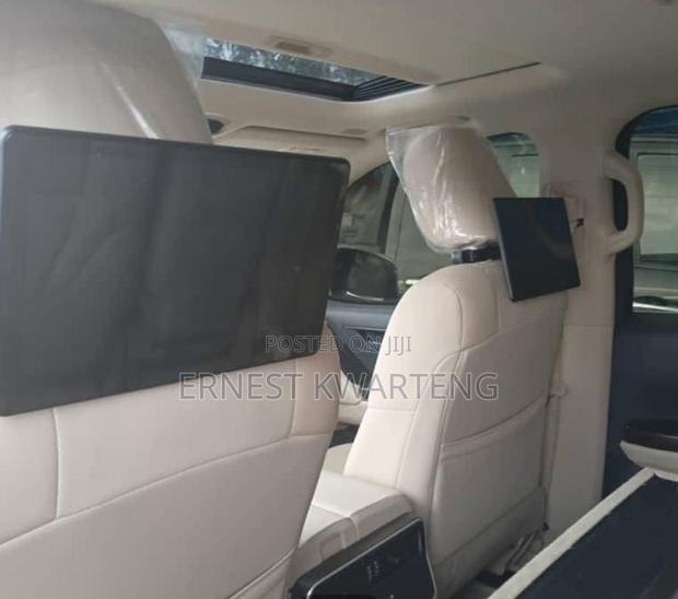 New Toyota Land Cruiser LC300 2024 White