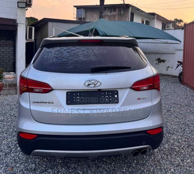 Hyundai Santa Fe 2016 Gray