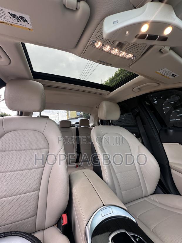 Mercedes-Benz C300 2020 Silver