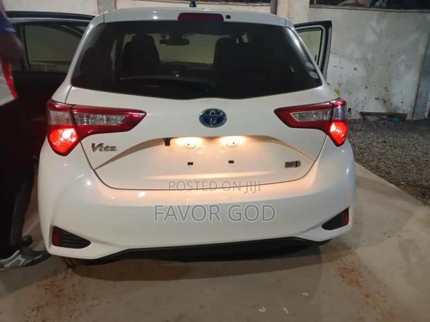 Toyota Vitz 1.5 FWD Hybrid 5dr 2019 White
