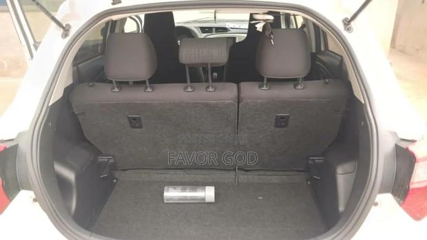 Toyota Vitz 1.5 FWD Hybrid 5dr 2019 White