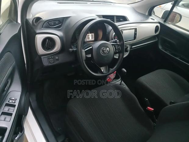 Toyota Vitz 1.5 FWD Hybrid 5dr 2019 White