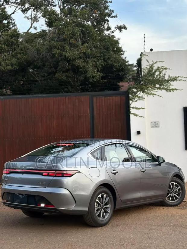New BYD Destroyer 05 DM-i 1.5 Hybrid FWD 2025 Silver