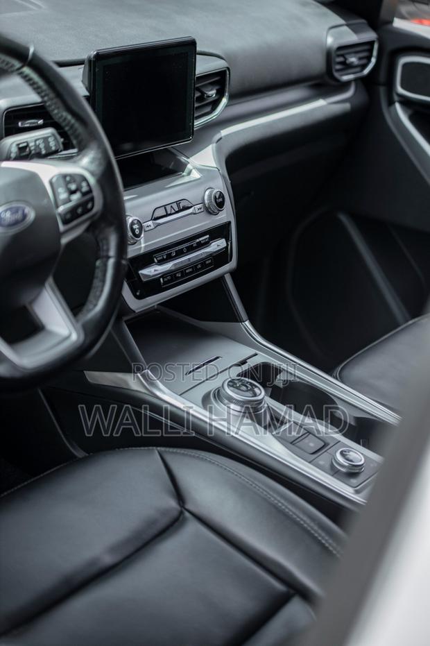 Ford Explorer XLT 2021 White