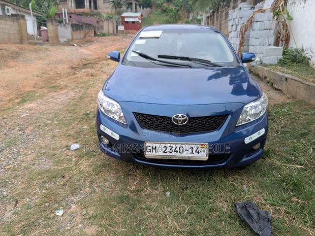 Toyota Corolla 2010 Blue