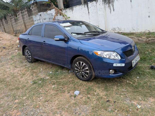 Toyota Corolla 2010 Blue