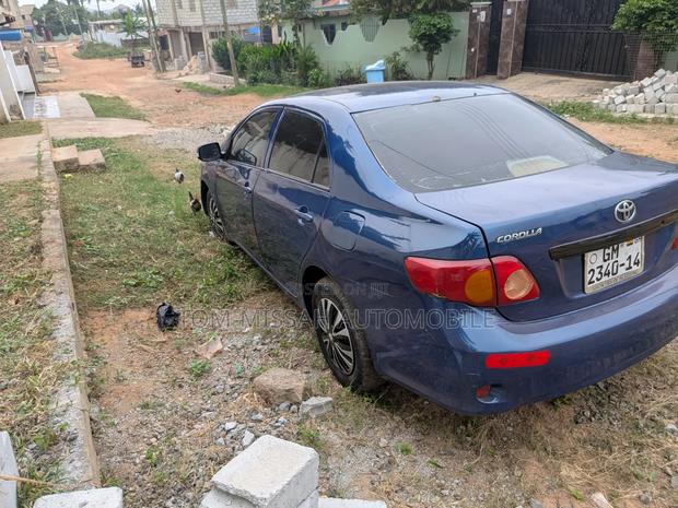 Toyota Corolla 2010 Blue