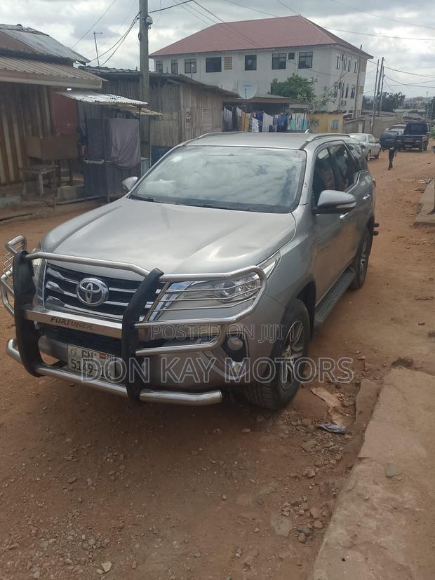 Toyota Fortuner 2016 Silver
