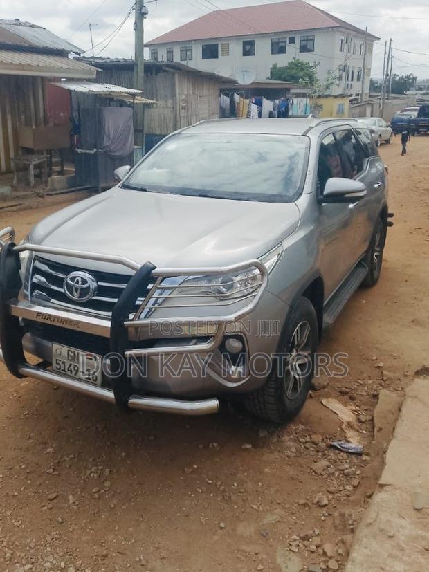 Toyota Fortuner 2016 Silver