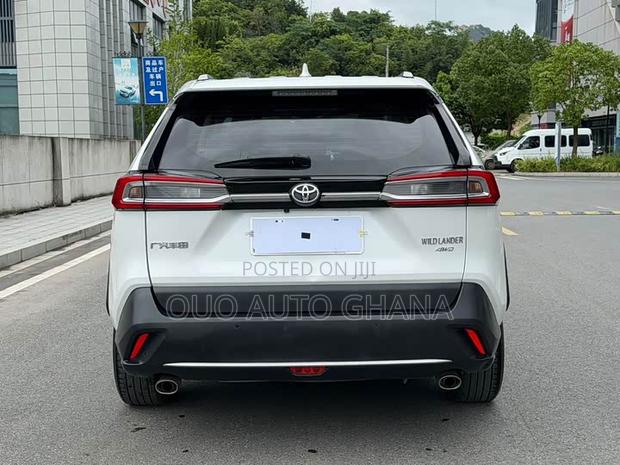 Toyota Frontlander 2022 White