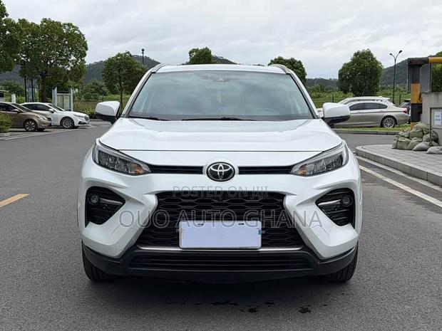 Toyota Frontlander 2022 White