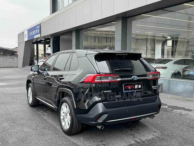 Toyota Frontlander 2022 Black