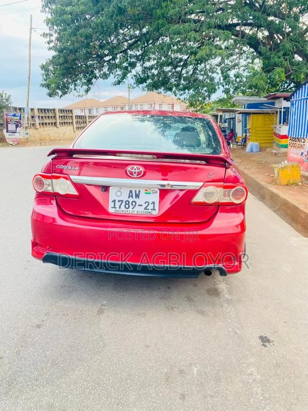 Toyota Corolla 2013 Red