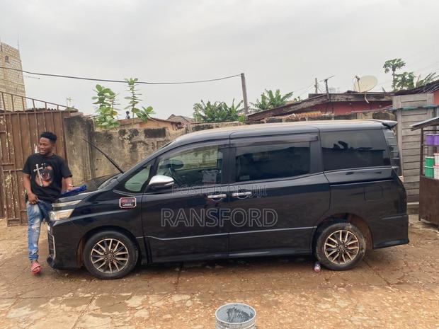 Toyota Voxy 2015 Black
